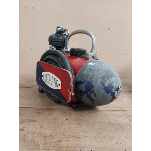 1363 - Luchard small compressor. {24 cm H x 28 cm W x 20 cm D}.