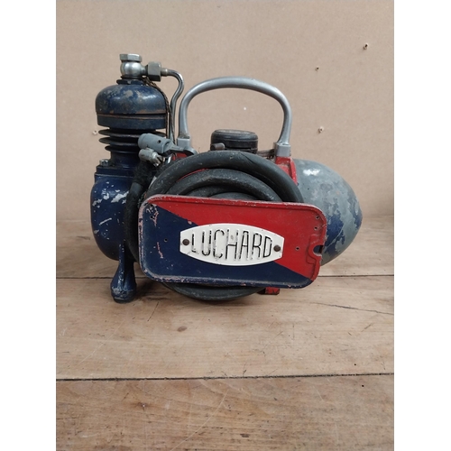 1363 - Luchard small compressor. {24 cm H x 28 cm W x 20 cm D}.