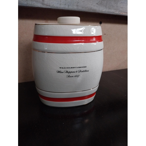 303 - Wade ceramic whiskey dispenser. {15 cm H x 13 cm W x 11 cm D}.