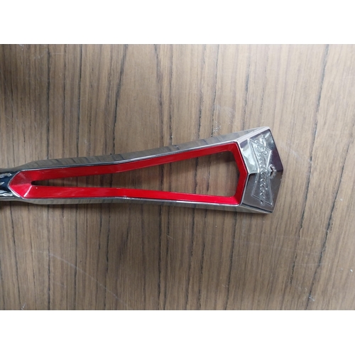 869 - Budweiser Chrome Bar Pull {37 cm H x 15 cm Dia.}