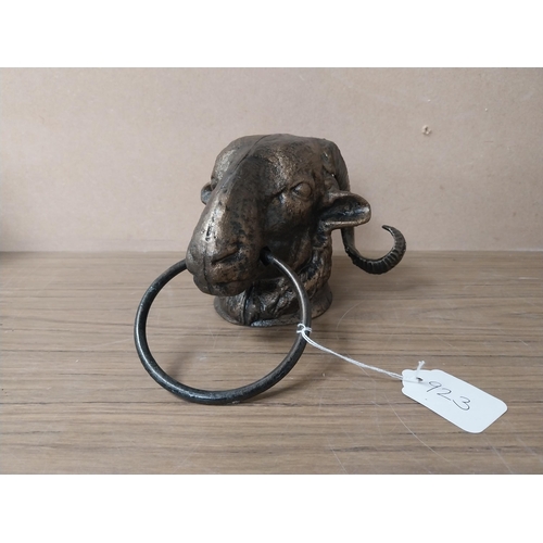 923 - Cast iron tie in form of Rams Head. {15 cm H x 20 cm W x 23 cm D}.