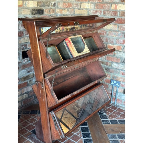 922 - Macfarlane, Lang & Co Ltd Biscuit advertising cabinet {H 132cm x W 108cm x D 45cm}. - NOT AVAILABLE ... 