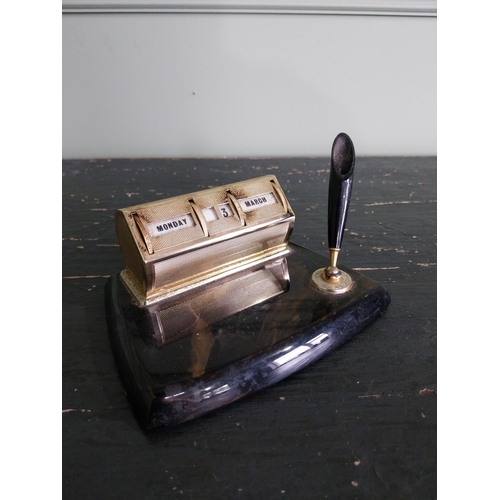 116 - Vintage brass desk calendar {8 cm H x 14 cm W x 10 cm D}.