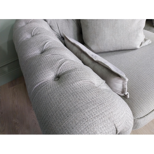 119 - Good quality buttoned upholstered Chesterfield sofa {72 cm H x 210 cm W x 106 cm D}.