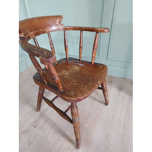 122 - Early 20th C. ash and elm smokers bow {82 cm H x 44 cm W x 56 cm D}.