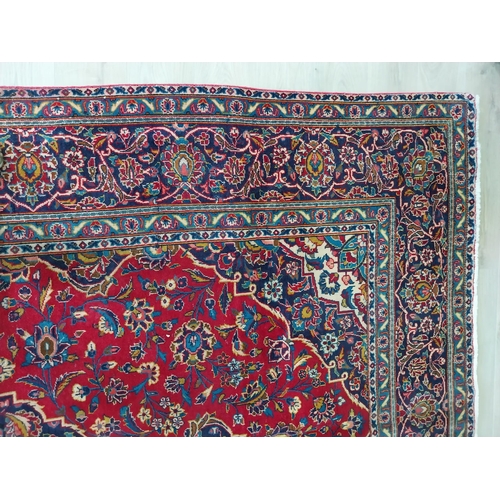 123 - Good quality decorative Persian carpet square {310 cm L x 223 cm W}.