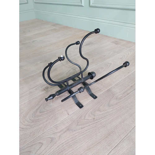 191 - Wrought iron wall mounted hat and coat stand {30 cm H x 35 cm W x 27 cm D}.