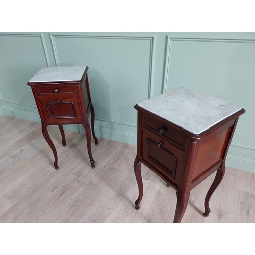 22 - Pair of good quality 19th C. French mahogany bedside lockers with inset marble tops raised on cabrio... 