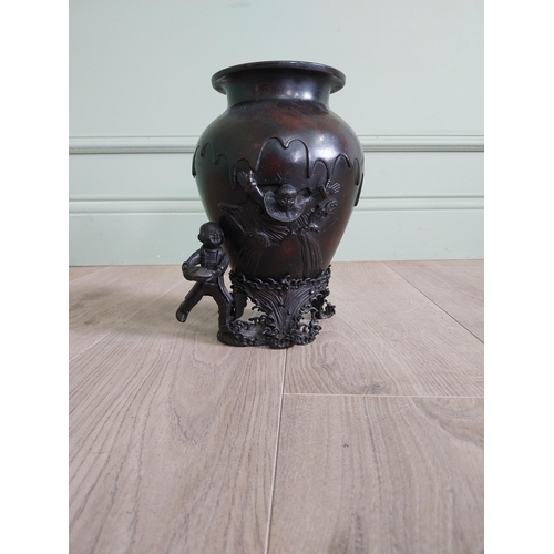 41 - Good quality Oriental bronze vase {26 cm H x 20 cm Dia.}.