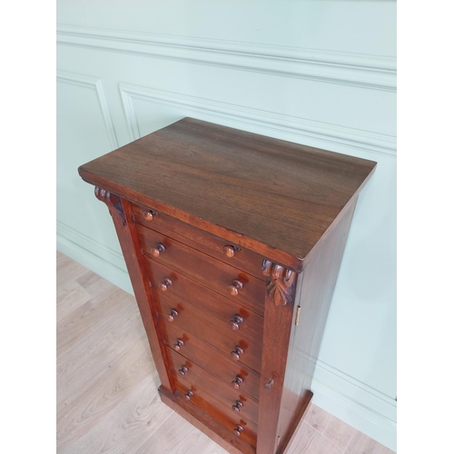 517 - Good quality 19th C. Wellington chest of drawers with seven graduated drawers {104 cm H x 50 cm W x ... 