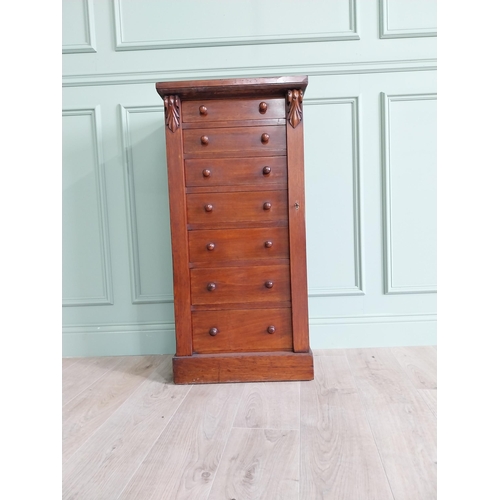 517 - Good quality 19th C. Wellington chest of drawers with seven graduated drawers {104 cm H x 50 cm W x ... 