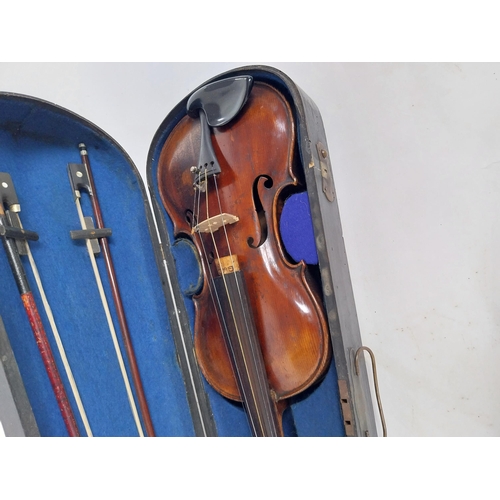 518 - Violin in case with label inside Nicholas Amati Fecit Creamona 1776. 59cm L x 20cm W at bottom x 4cm... 