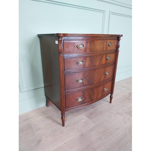 77 - Good quality mahogany bachelors chest of drawers with four graduated chest of drawers in the Regency... 