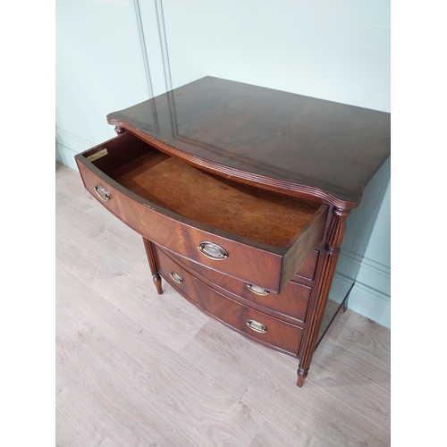 77 - Good quality mahogany bachelors chest of drawers with four graduated chest of drawers in the Regency... 