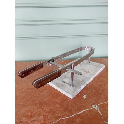 95 - Chrome charcuterie carving stand with mahogany handles mounted on marble base H.France.C Inox {17 cm... 