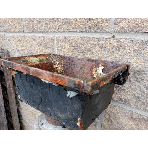 1017 - Cast iron drain hopper {H 18cm x W 30cm x D 20cm }. NOT AVAILABLE TO VIEW IN PERSON