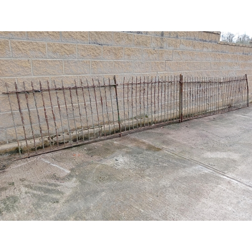 1152 - Wrought iron railing {H 114cm x 40 metres}. NOT AVAILABLE TO VIEW IN PERSON