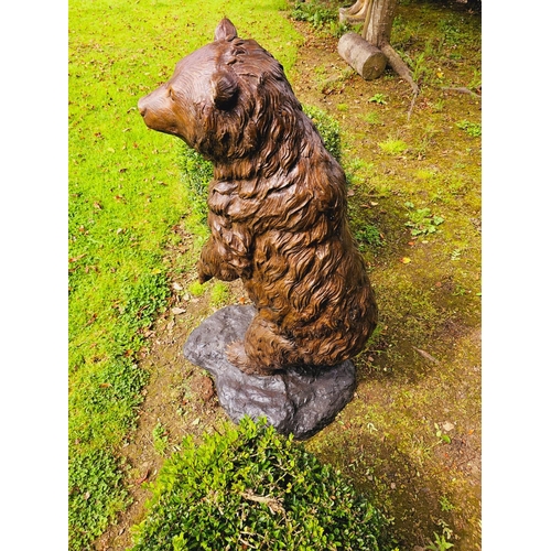 1326 - Excellent quality bronze statue of a Bear {117 cm H x 50 cm W x 71 cm D}.