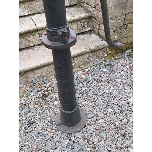 1335 - Good quality 19th C. cast iron pump {156 cm H x 50 cm W x 38 cm D}.