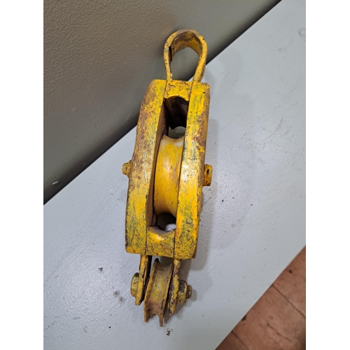 1365 - Wooden ships pulley yellow {H 37cm x W 17cm x D 10cm } - NOT AVAILABLE TO VIEW IN PERSON