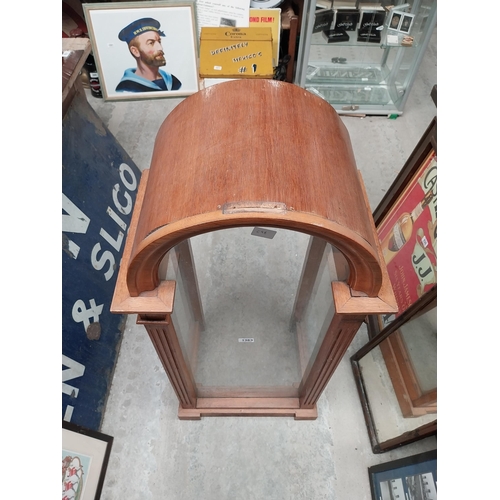 1363 - Early 20th C. oak dome top display cabinet. {106 cm H x 52 cm W x 38 cm D}.