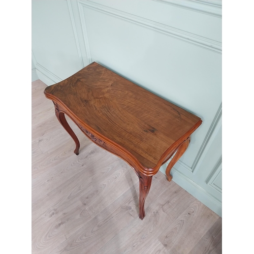 1058 - Good quality 19th C. French walnut turn over leaf card table raised on cabriole legs {73 cm H x 83 c... 