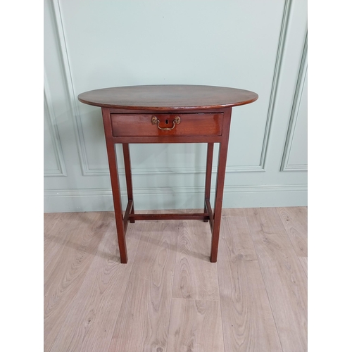 1072 - Good quality Georgian mahogany oval lamp table with single drawer in the frieze raised on square leg... 