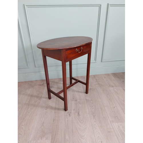 1072 - Good quality Georgian mahogany oval lamp table with single drawer in the frieze raised on square leg... 