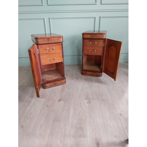 1093 - Pair of good quality 19th C. burl walnut bedside cabinets with fitted interior raised on platform ba... 