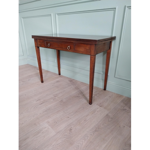 1118 - Georgian mahogany turn over leaf tea table with single drawer in the frieze raised on square tapered... 