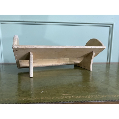 119 - Early 20th C. carved pine book trough {20 cm H x 49 cm W x 22 cm D}.