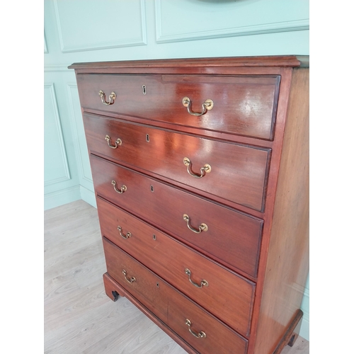 1262 - Good quality Georgian mahogany chest of drawers with five graduated drawers with original brass hand... 