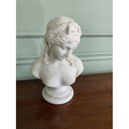 155 - Belleek bust of a Lady {27 cm H x 18 cm W x 13 cm D}.