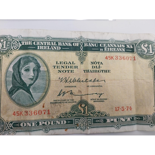 1918 - Two Lady Lavery �1 notes (Dates: 1970/1974)