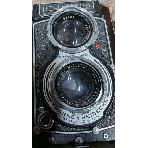 2018 - Rolleicord camera in leather carrier bag