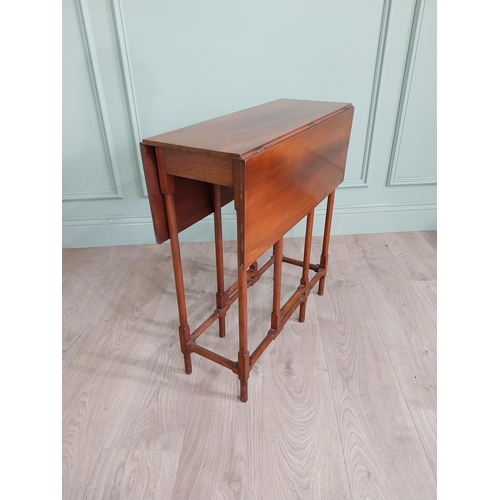 324 - Edwardian mahogany Sutherland table in the Georgian style {67 cm H x 61 cm W x 24 cm D}.