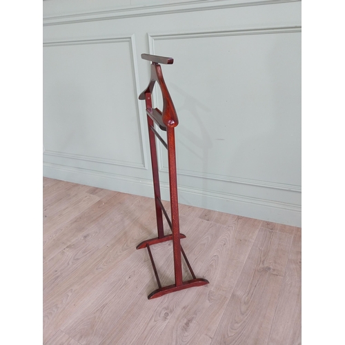 371 - Mahogany valet stand {100 cm H x 47 cm W x 30 cm D}.