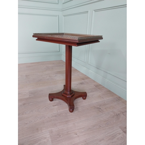 389 - Good quality William IV mahogany lamp table with brass gallery raised on single column and platform ... 