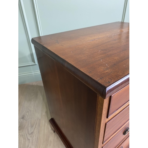 547 - 19th C. mahogany chest of drawers with four long graduated drawers raised on bracket feet {72 cm H x... 