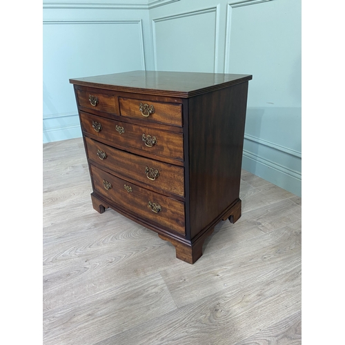 612 - Early 19th C. mahogany chest of drawers with two short drawers over three long graduated drawers rai... 