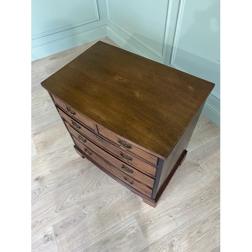 612 - Early 19th C. mahogany chest of drawers with two short drawers over three long graduated drawers rai... 