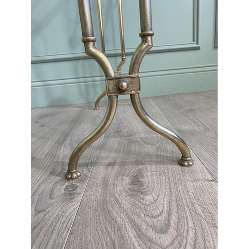 66 - Good quality Edwardian brass towel rail {75 cm H x 62 cm W x 18 cm D}.