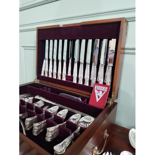 760 - Viners fine silverplated tableware set in mahogany case with brass mounts {18 cm H x 51 cm W x 33 cm... 