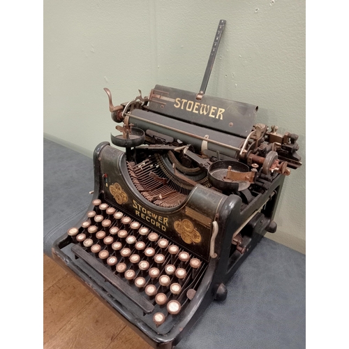 772 - Underwood typewriter  {H 20cm x W 40cm x D 30cm } - NOT AVAILABLE TO VIEW IN PERSON