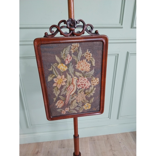 773 - Good quality 19th C. mahogany pole screen with tapestry inset panel {150 cm H x 31 cm W x 45 cm D}.