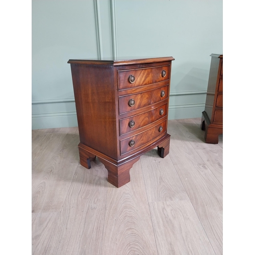 792 - Pair of good quality mahogany bedside cabinets with four drawers raised on bracket feet in the Georg... 