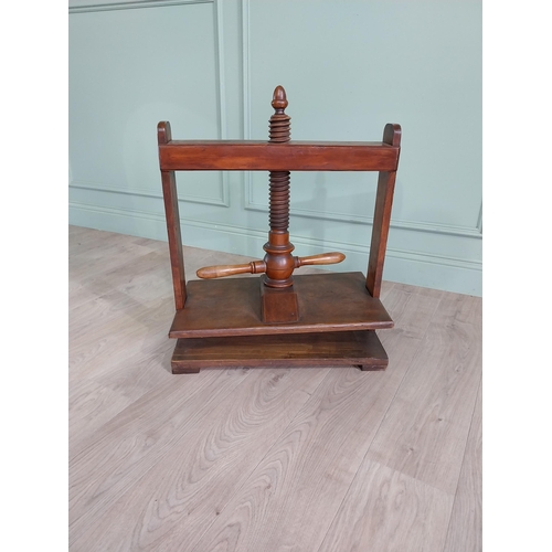 826 - 19th C. oak book press {74 cm H x 63 cm W x 35 cm D}.