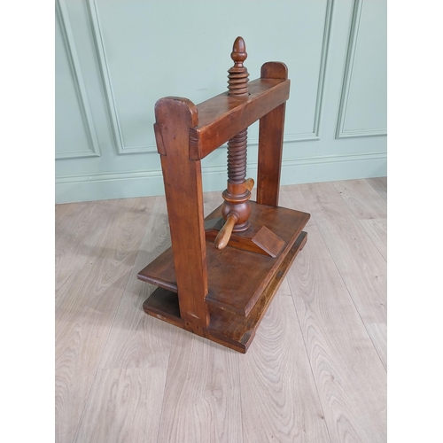 826 - 19th C. oak book press {74 cm H x 63 cm W x 35 cm D}.