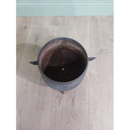 864 - 19th C. cast iron skillet pot {30 cm H x 37 cm Dia.}.