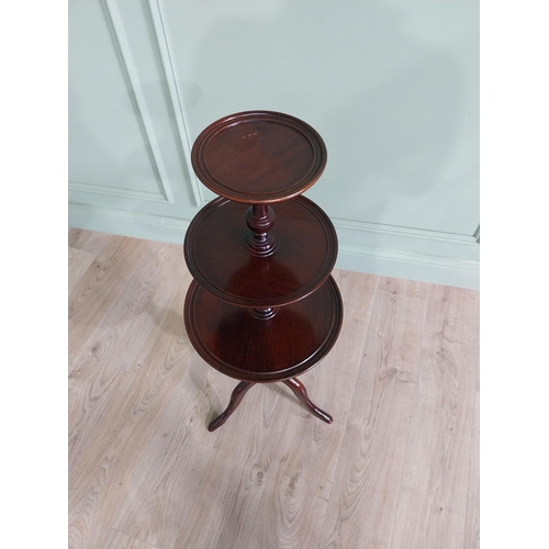 873 - Good quality mahogany three tiered dumbwaiter in the Georgian style {98 cm H x 35 cm Dia.}.